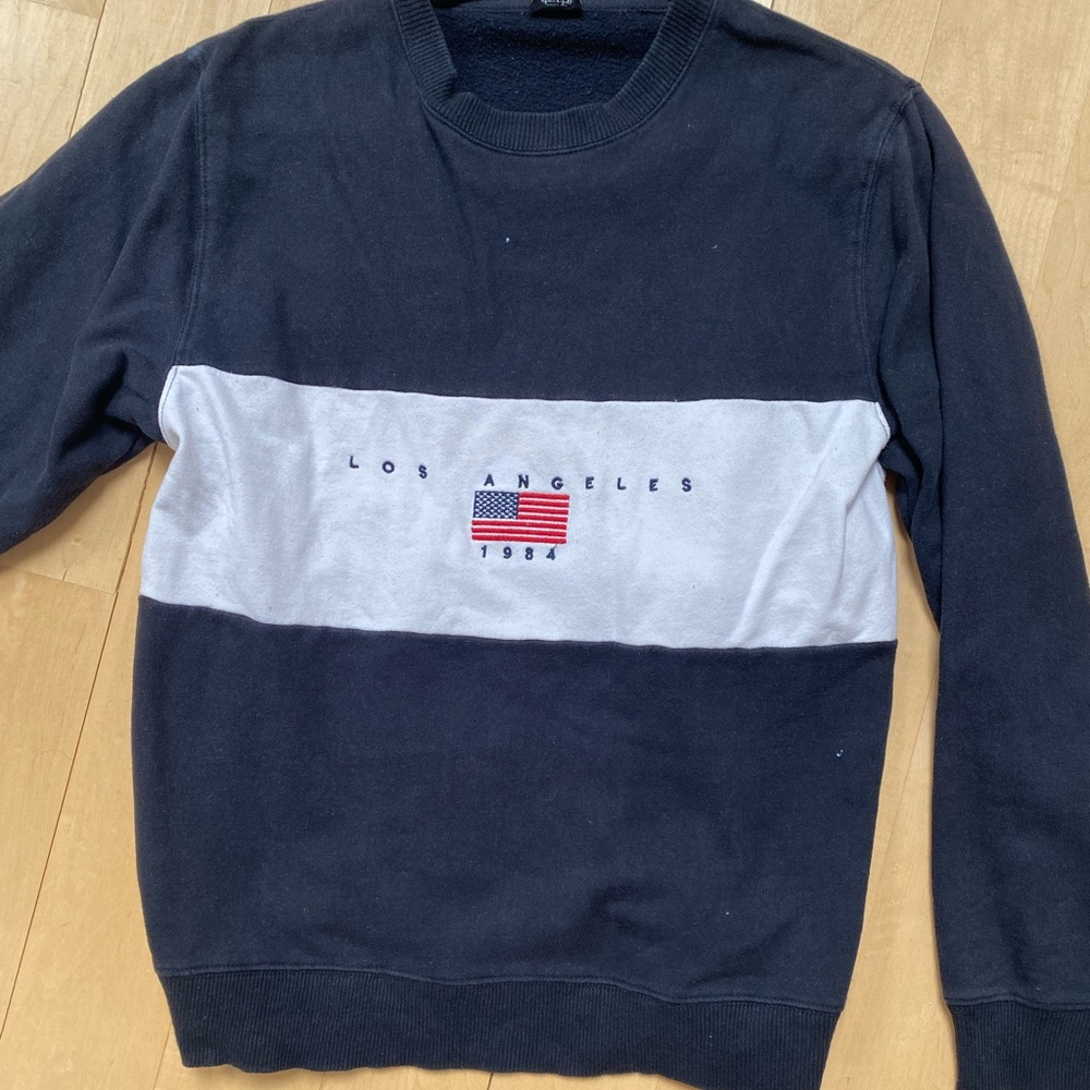 Brandy Melville Los Angeles crewneck